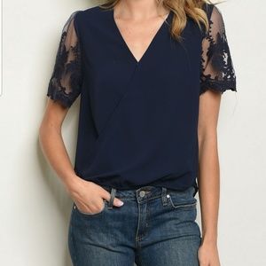 Latte navy top